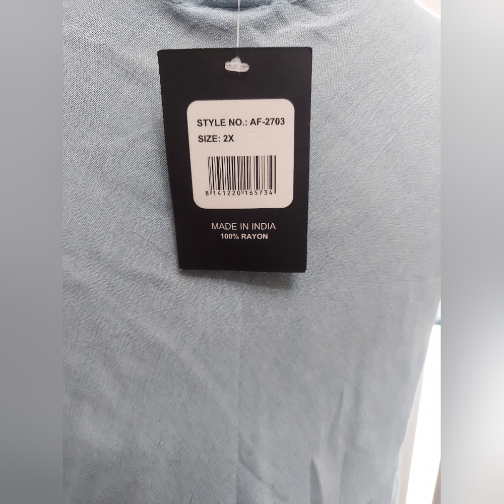 7 Islands Women's Embroidered V Neck Top - Picture 7 of 7